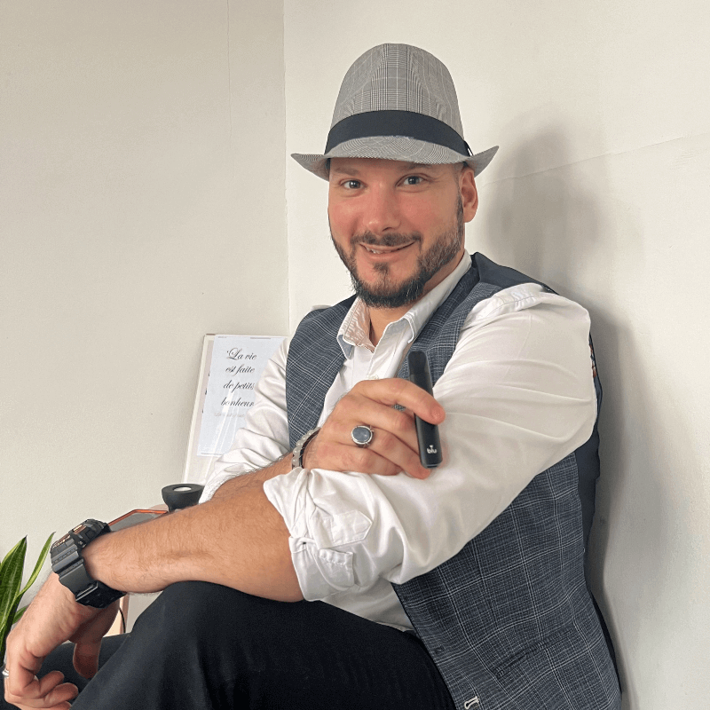 Emeric, 41, France, blu consumer