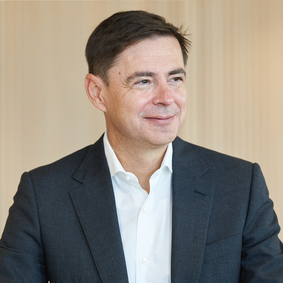 Stefan Bomhard